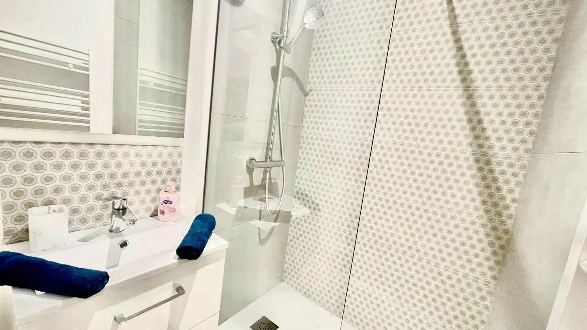 Ferienwohnung Le Jasmin Wifi Cosy Cavaillon Frankreich