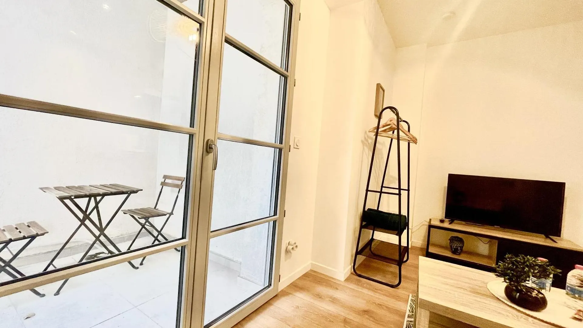 Le Jasmin Wifi Cosy Apartment Cavaillon France